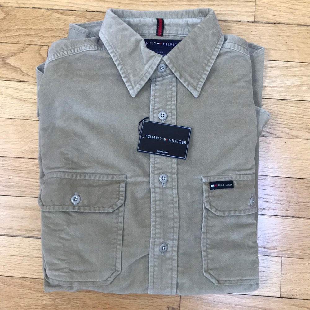 🆕 Tommy Hilfiger Button-Down | M